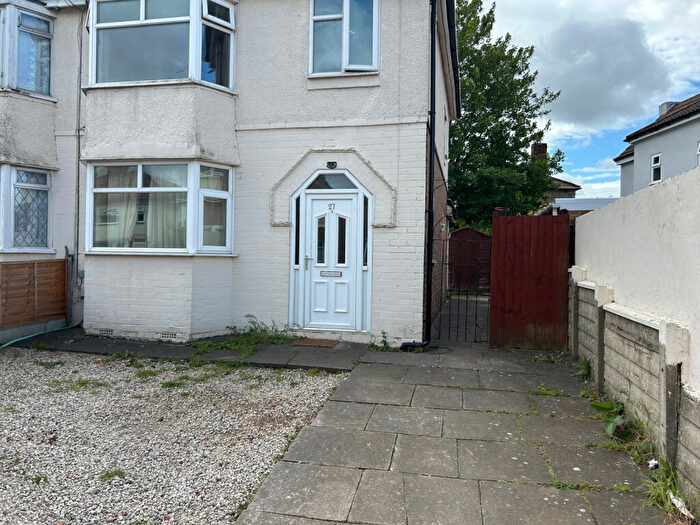 3 Bedroom Semi Detached House To Rent In Westlea Road, Leamington Spa, CV31