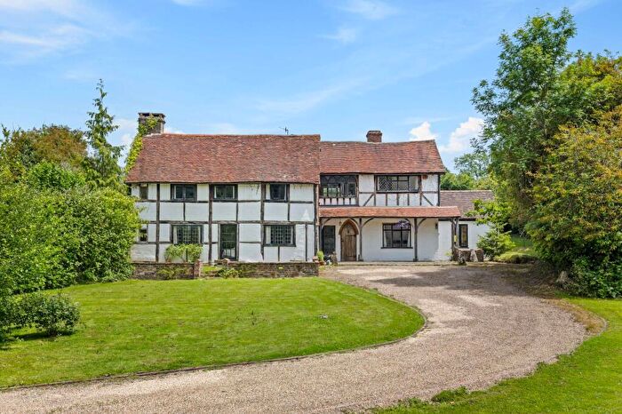 5 Bedroom Character Property For Sale In High Street, Dormansland, RH7