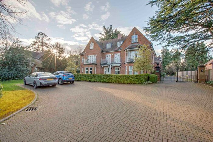 3 Bedroom Flat For Sale In Amersham Road, Fairlawns Amersham Road, HP13