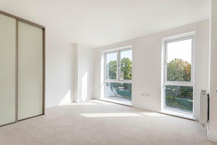1 Bedroom Apartment For Sale In Langley Court, Roman Way, Beckenham, BR3