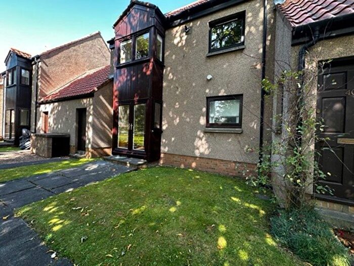 2 Bedroom Flat To Rent In Greenside Court, St. Andrews, KY16