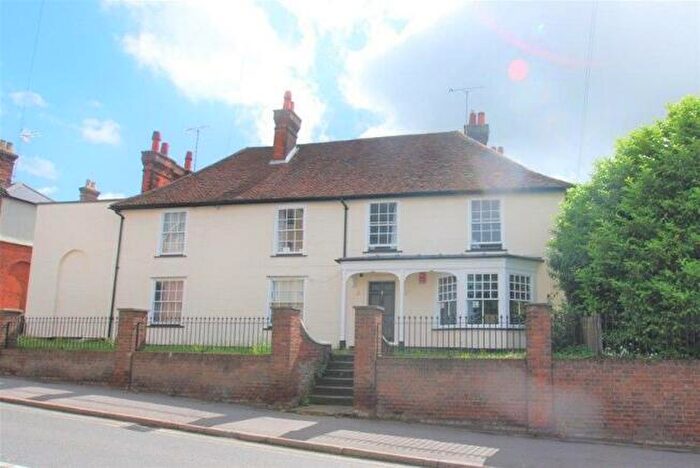 2 Bedroom Flat To Rent In Silver Street, Stansted, CM24