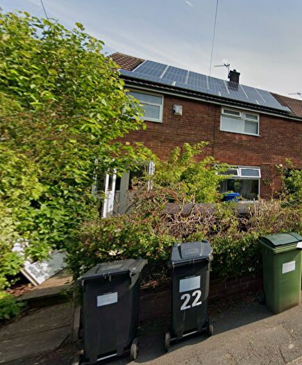 3 Bedroom Semi Detached House For Sale In The Clough, Stockport, SK5