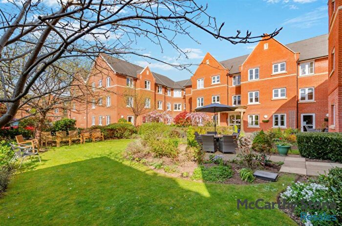 1 Bedroom House For Sale In School Lane, Banbury, OX16