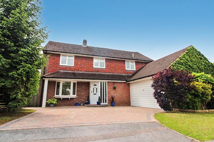 4 Bedroom Detached House For Sale In Lipscomb Close, Thatcham, RG18