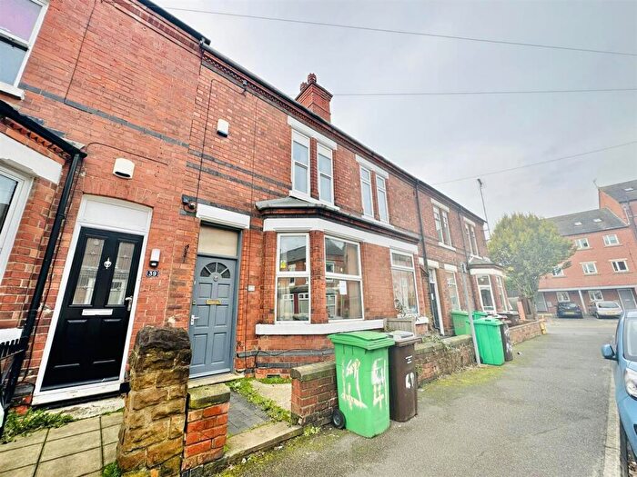 3 Bedroom House To Rent In Midland Avenue, Nottingham, NG7
