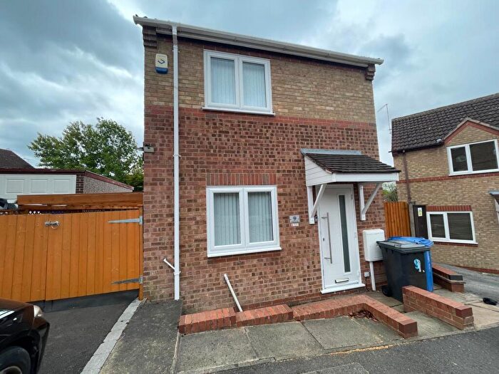 2 Bedroom Detached House For Sale In Solway Close, Oakwood, Derby, DE21