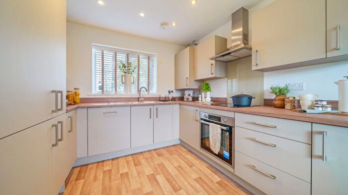 3 Bedroom Semi-Detached House For Sale In Stotfold Road, Arlesey, SG15
