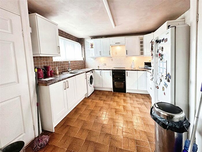 3 Bedroom End Of Terrace House For Sale In Pattens Close, Netherton, Merseyside, L30