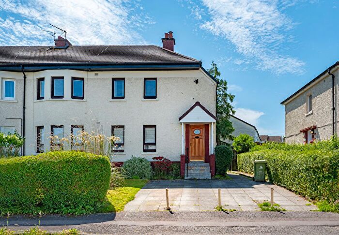 3 Bedroom Flat For Sale In Arden Avenue, Thornliebank, Glasgow, G46