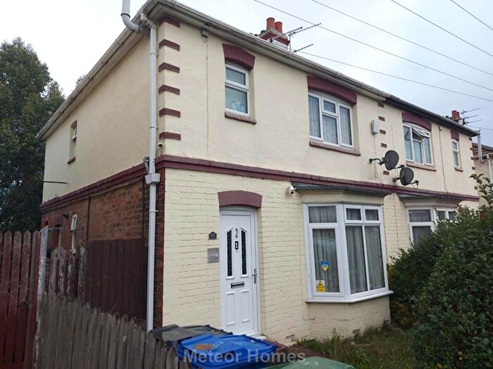 3 Bedroom Semi Detached House For Sale In Sutcliffe Avenue, Grimsby, DN33