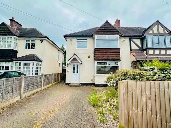 3 Bedroom Semi-Detached House To Rent In St Michaels Road, Boldmere, B73