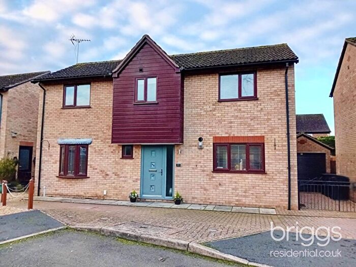 4 Bedroom Detached House For Sale In Chestnut Way, Market Deeping, PE6