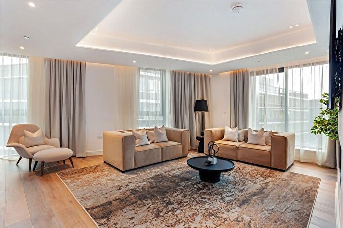 3 Bedroom Flat To Rent In New Kings Head Yard, Salford, Greater Manchester, M3