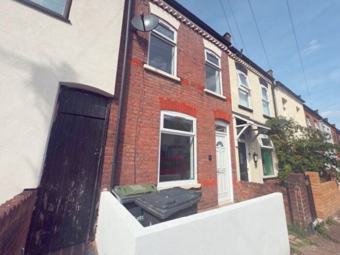 2 Bedroom Terraced House To Rent In Shirley Road, Luton, LU1