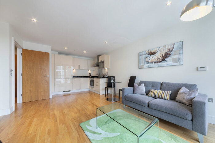 1 Bedroom Apartment To Rent In Lanterns Way, London, E14