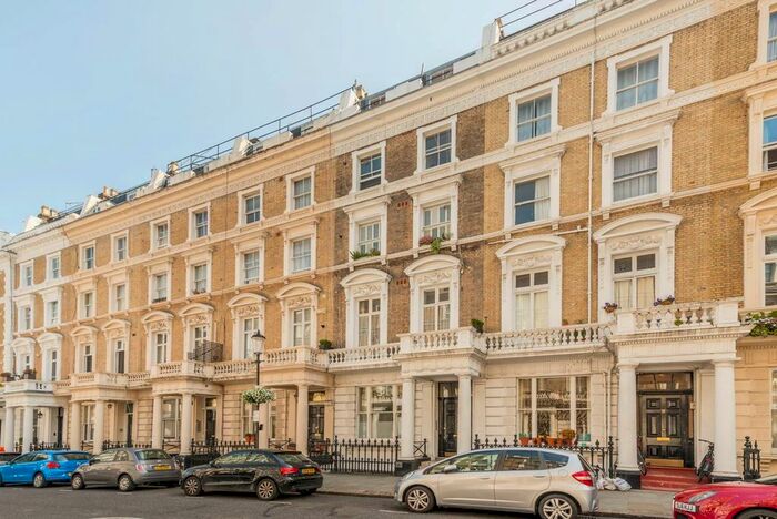 1 Bedroom Flat To Rent In Clanricarde Gardens, Notting Hill Gate, London, W2