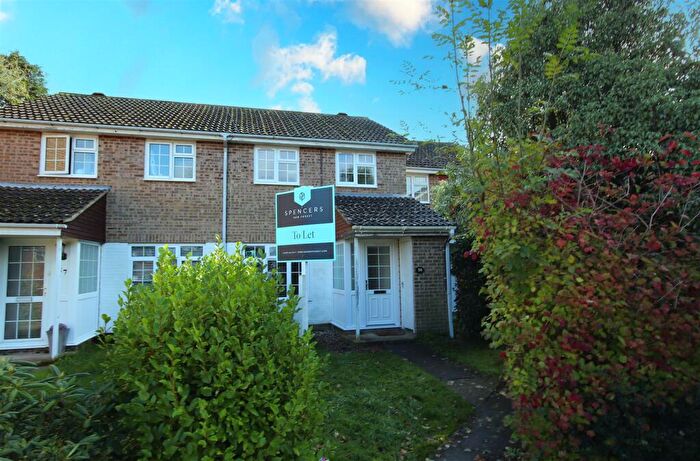 3 Bedroom Terraced House To Rent In Samber Close, Lymington, SO41