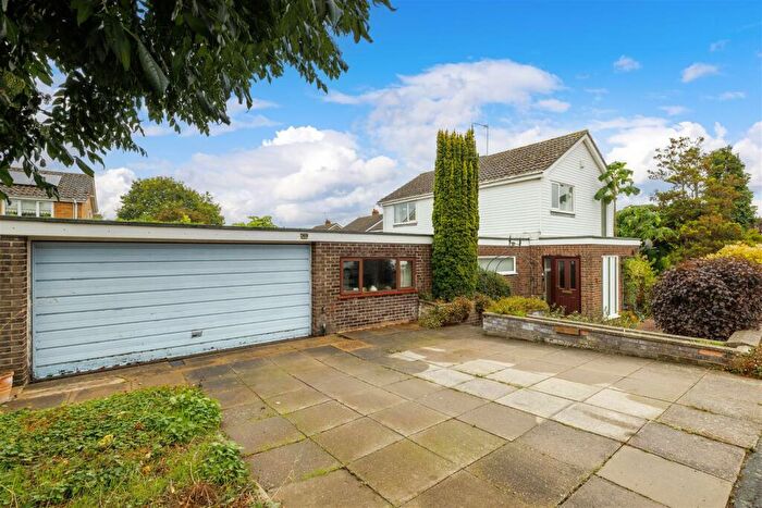 3 Bedroom Detached House For Sale In Paddocks Green, Worlingham, Beccles, NR34