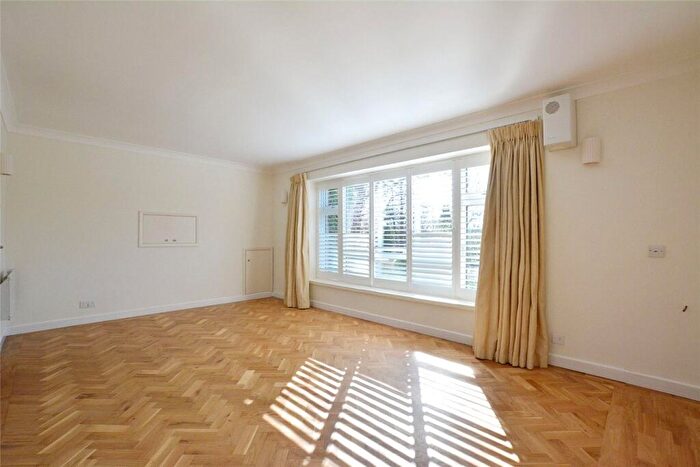 2 Bedroom Apartment To Rent In Hatton Court, - Lubbock Road, Chislehurst, BR7