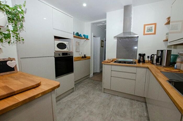 2 Bedroom Semi-Detached Bungalow For Sale In September Close, Southampton, Hampshire, SO30