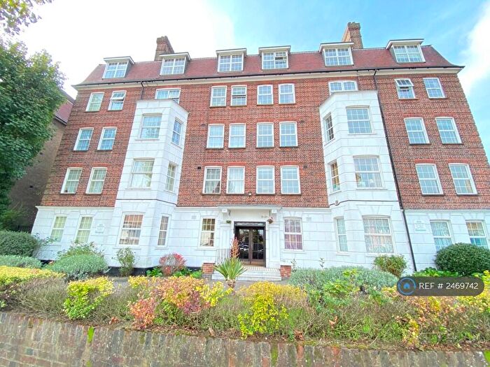 4 Bedroom Flat To Rent In Clarendon Court, London, NW2
