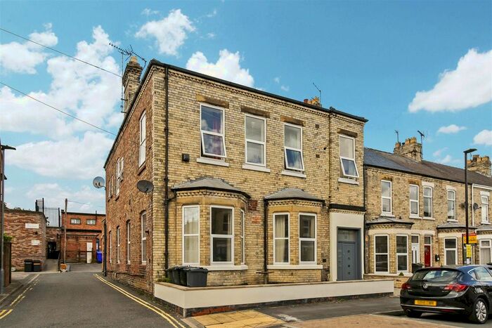 2 Bedroom Flat To Rent In Beaconsfield Street, Acomb, York, YO24