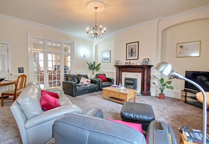2 Bedroom Flat To Rent In North Bar Without, Beverley, HU17