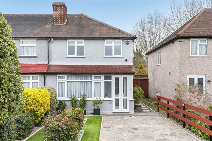 2 Bedroom End Of Terrace House For Sale In Sevenoaks Way, St Pauls Cray, Kent, BR5