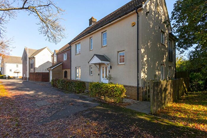 3 Bedroom Semi Detached House For Sale In Campbell Road, Hawkinge, Folkestone, Kent, CT18