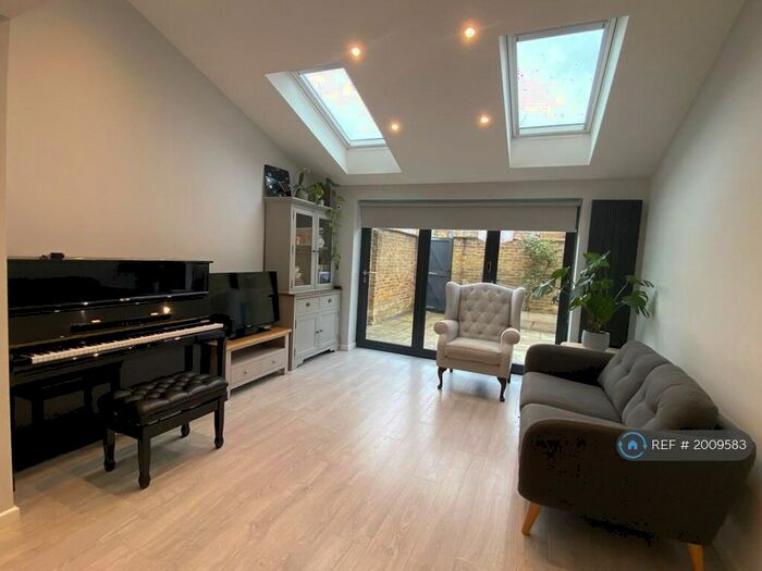 5 Bedroom End Of Terrace House To Rent In Staffordshire Street, Cambridge, CB1