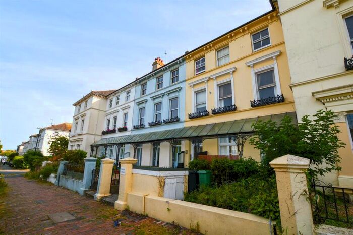 1 Bedroom Flat To Rent In Beacon House, BN21