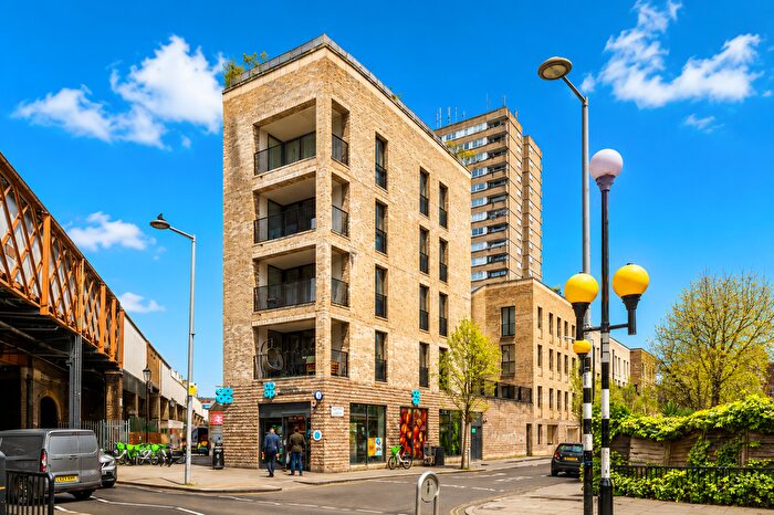 1 Bedroom Flat For Sale In Packenham House, Lockton Street, London, W10