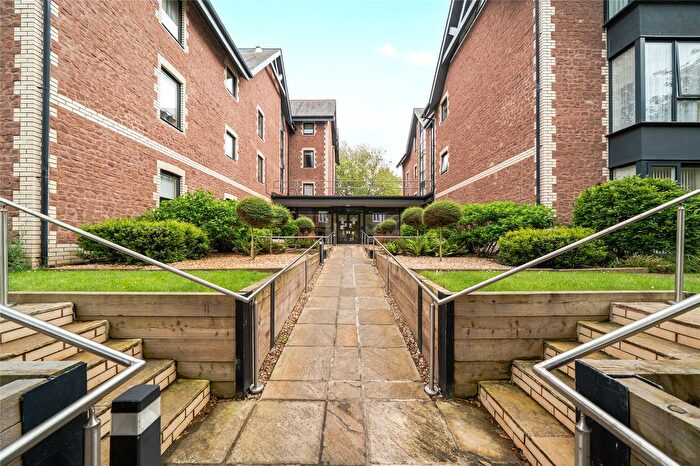 1 Bedroom Flat For Sale In Courtland Road, Paignton, Devon, TQ3