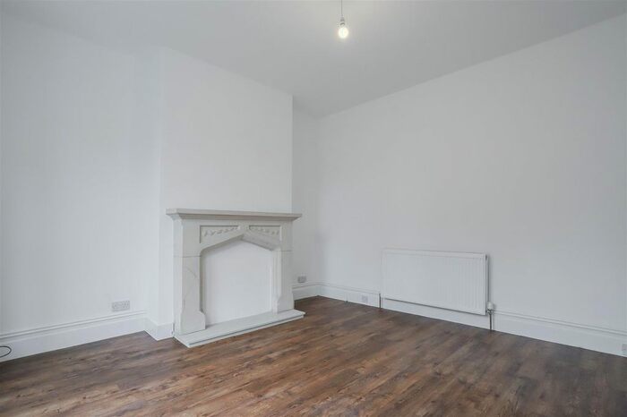 3 Bedroom End Of Terrace House To Rent In Hindle Street, Bacup, OL13