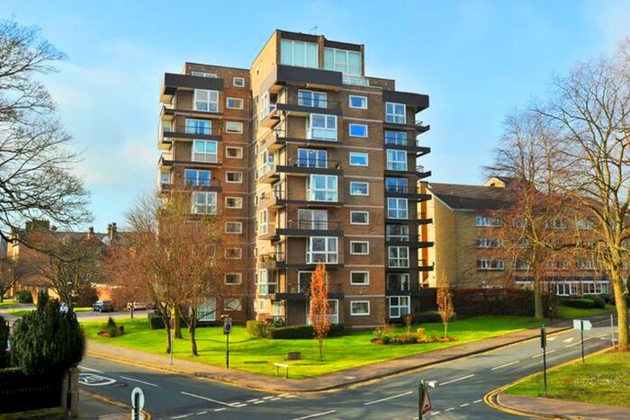 3 Bedroom Flat To Rent In Esplanade Court, St Marys Avenue, Harrogate, HG2