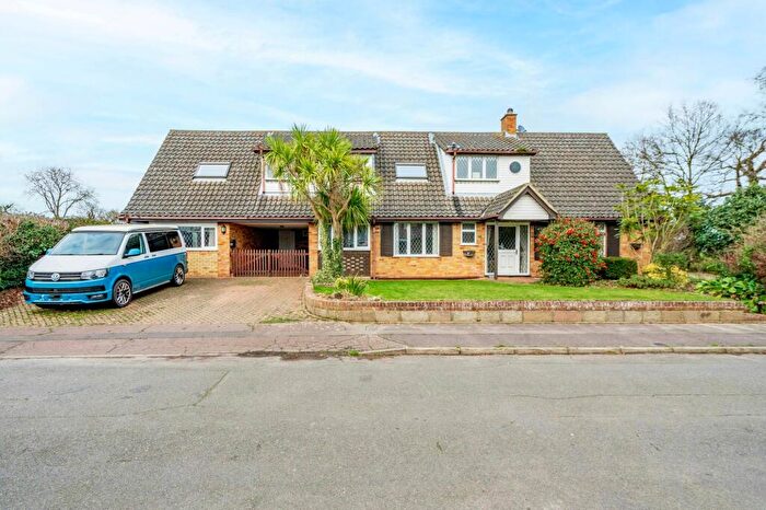 5 Bedroom Chalet For Sale In Church Close, Trunch, NR28