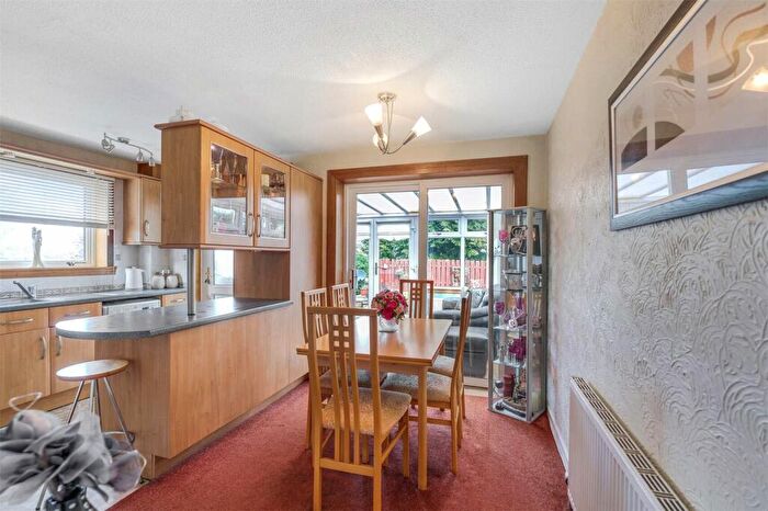 3 Bedroom Detached House For Sale In Inverewe Drive, Deaconsbank, Glasgow, Glasgow City, G46