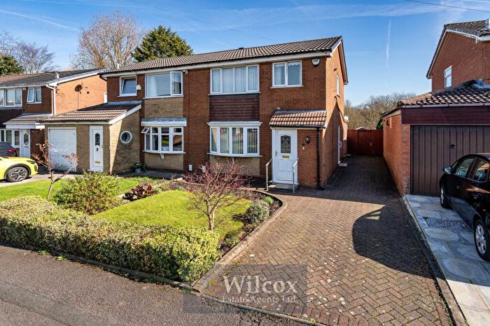 2 Bedroom Semi Detached House For Sale In Exford Drive, Bolton, BL2