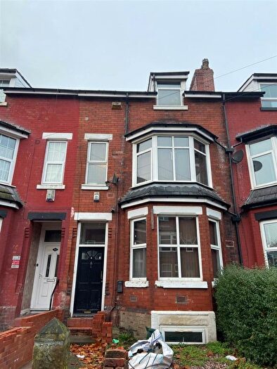 7 Bedroom Semi Detached House To Rent In Booth Avenue, Fallowfield, Manchester, M14