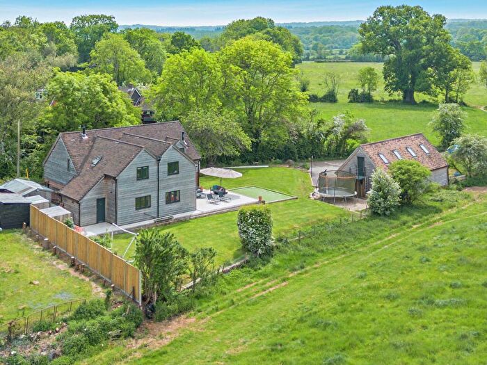 4 Bedroom Detached House For Sale In Hop Gardens, Whiteparish, Salisbury, Wiltshire, SP5