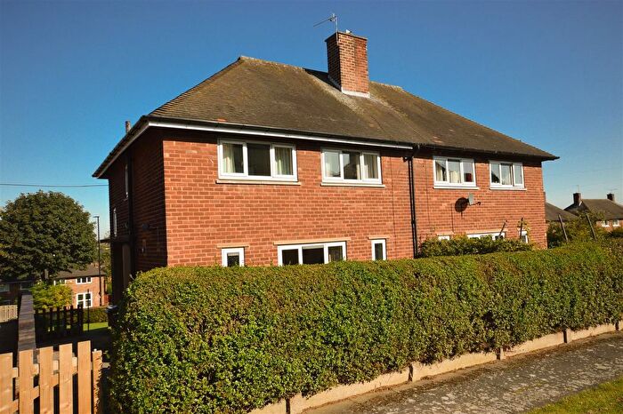 3 Bedroom Semi-Detached House To Rent In Dyke Vale Place, Hackenthorpe, S12