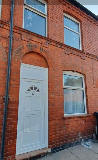 4 Bedroom Town House To Rent In Lambert Road, Leicester, LE3