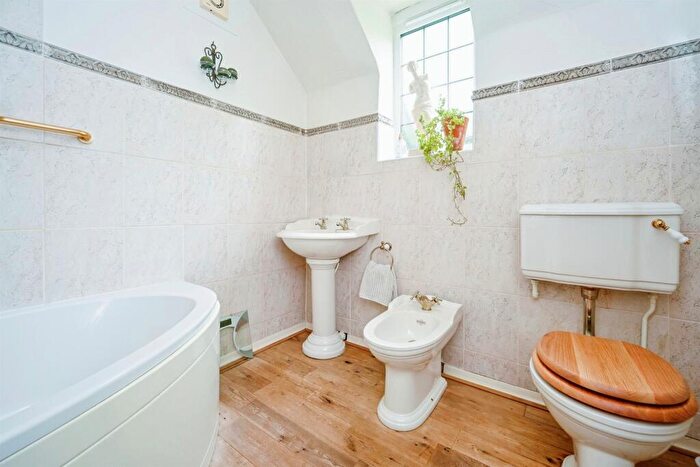 4 Bedroom Detached House For Sale In Castle Bank, Stafford, ST16
