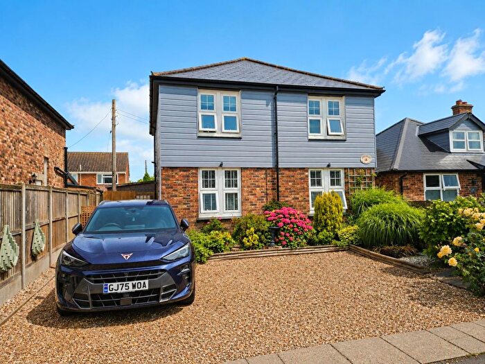 3 Bedroom Detached House For Sale In St. Johns Road, New Romney, TN28