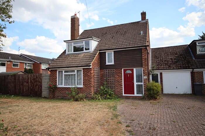 3 Bedroom Link Detached House For Sale In Furze Platt, Maidenhead, SL6