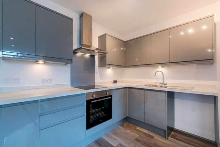 1 Bedroom Flat To Rent In Porchester House, Croham Road, South Croydon, CR2