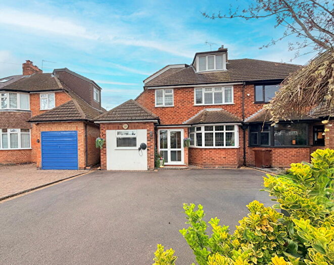 4 Bedroom Semi Detached House For Sale In Shawhurst Lane, Hollywood, B47