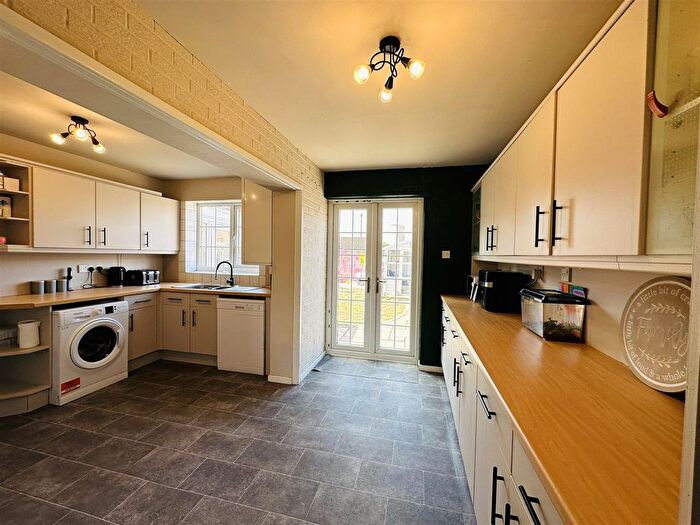 4 Bedroom Semi-Detached House For Sale In Poplar Gardens, Drax, Selby, YO8