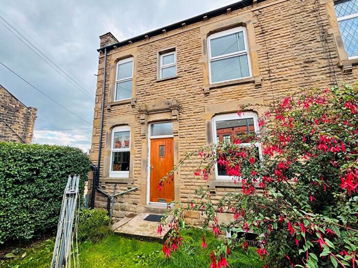 2 Bedroom End Of Terrace House For Sale In Grange Buildings, Morley, Leeds, LS27